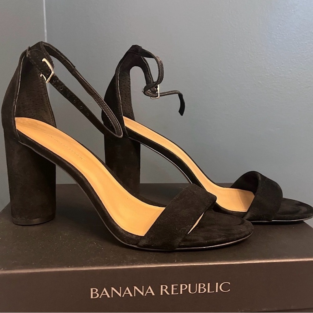 Banana Republic Black Suede Block Heeled Sandals